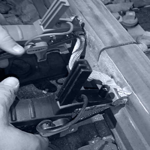 Checking welding takeing measurements