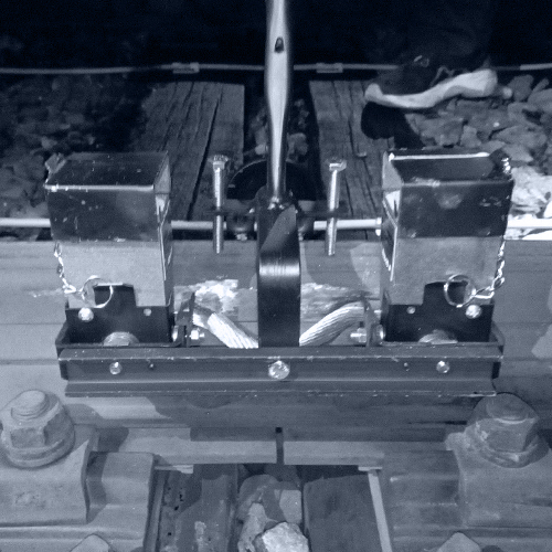 KLK welding track system